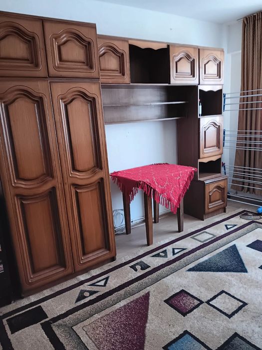 Ofer spre închiriere garsoniera