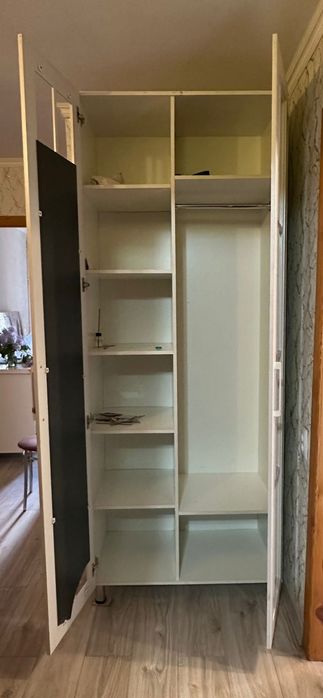 Продаётся двухстворчатый шкаф