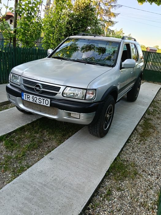 Vând Opel Frontera B