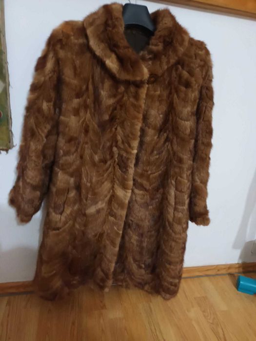 Oportunitate haina nurca naturala marimea 44  pentru eleganta si stil
