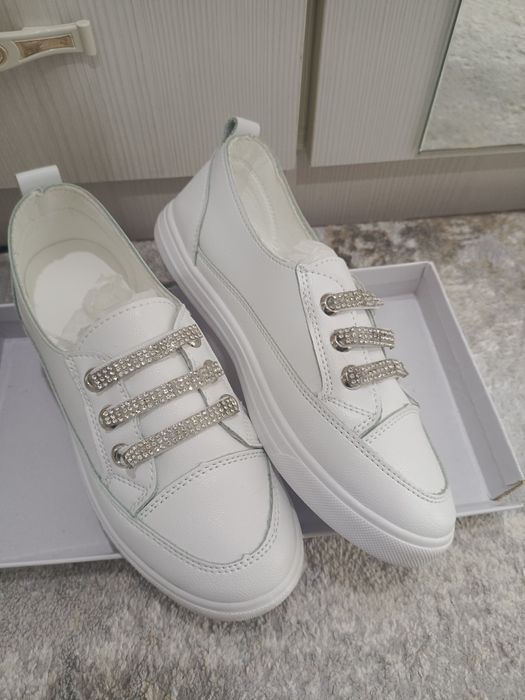 Красивые классические кеды