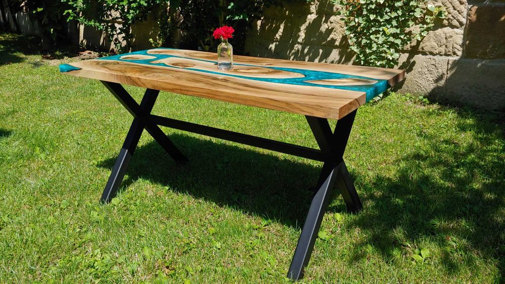 Маси от дърво и епоксидна смола