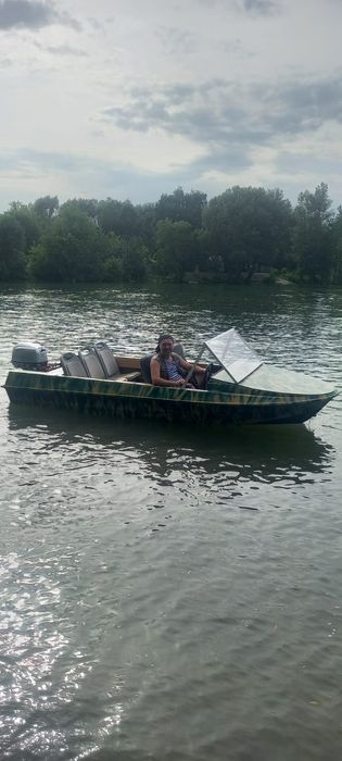 Продам лодку крым м