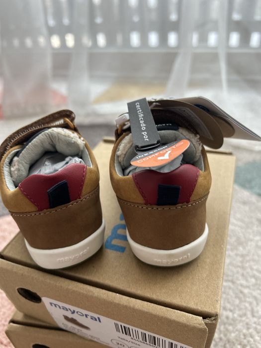 Обувки за бебе 19-21 номер Mayoral нови