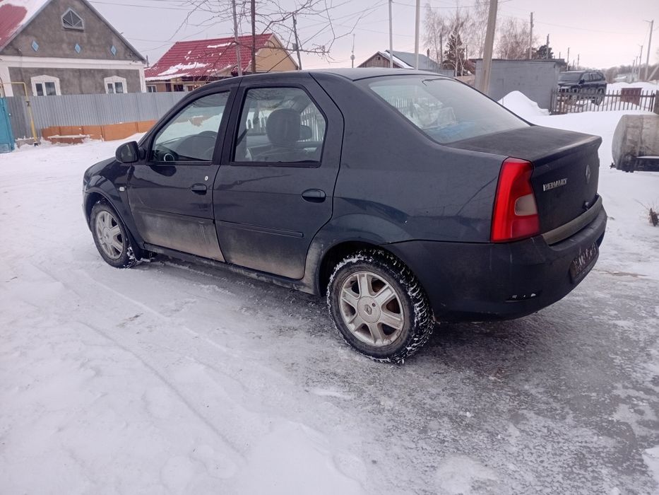 Продаются рено логан 2010