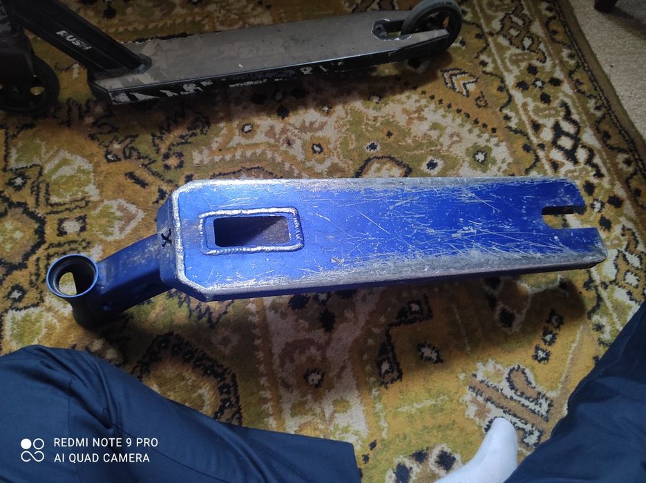 Продаю стоит деку