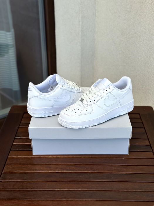 Мъжки обувки Nike Air Force 1 '07 (Triple White) - номер 42.5 (27см), НОВИ с кутия