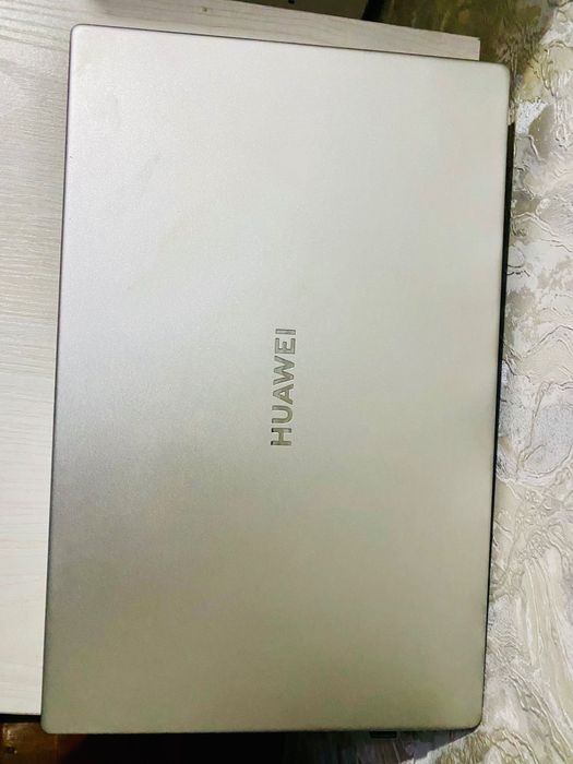 Noutbuk, komputer sotiladi huawei
