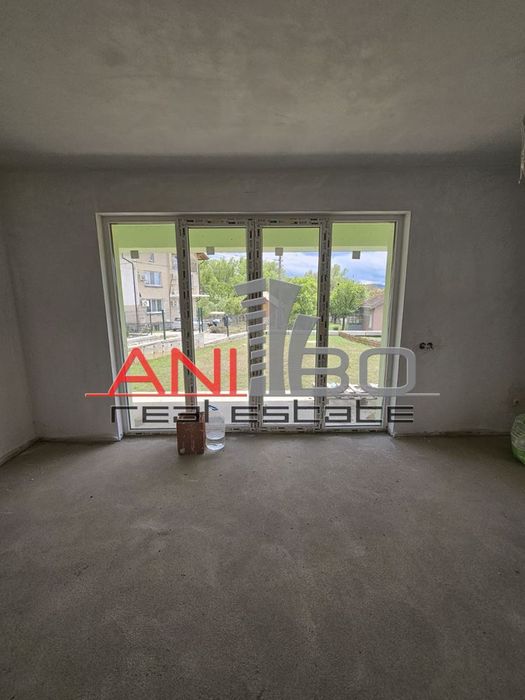 Продава се Къща в с. Драгичево, Област Перник - 180 кв.м за 1473 €/кв.м - Снимка #2