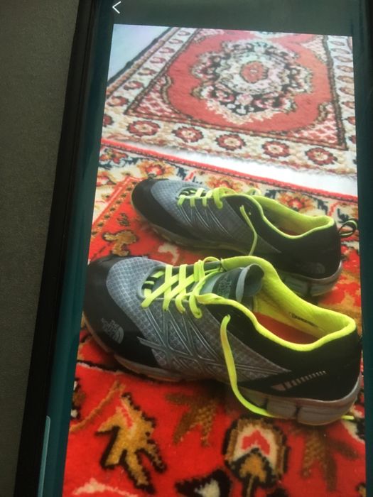 Vand adidasi northface