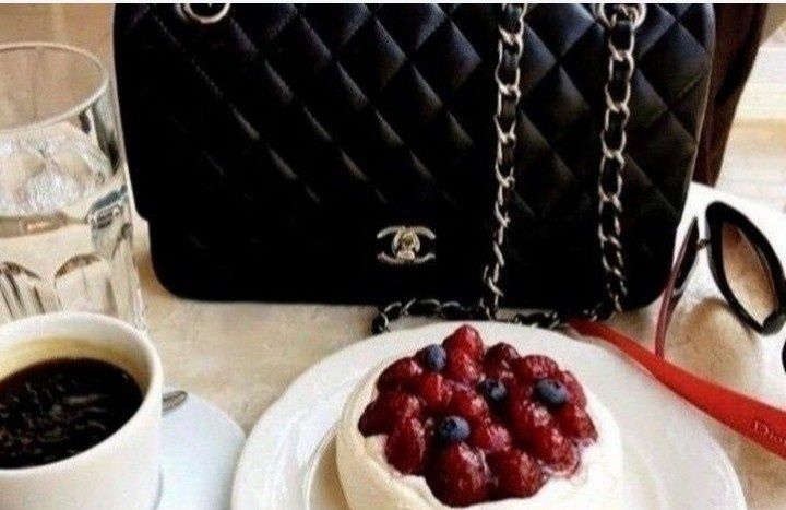 Geanta damă super model (Jumbo),accesorii metalice,saculet