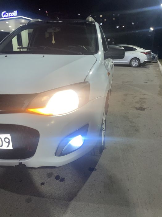 Продаю Калину 2014 года универсал.