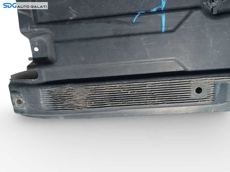 Scut Protectie Plastic Lateral Prag Stanga Mercedes Clasa C Class W204 2007 - 2014 Cod A2046100108 A2046101108 [LN0040]