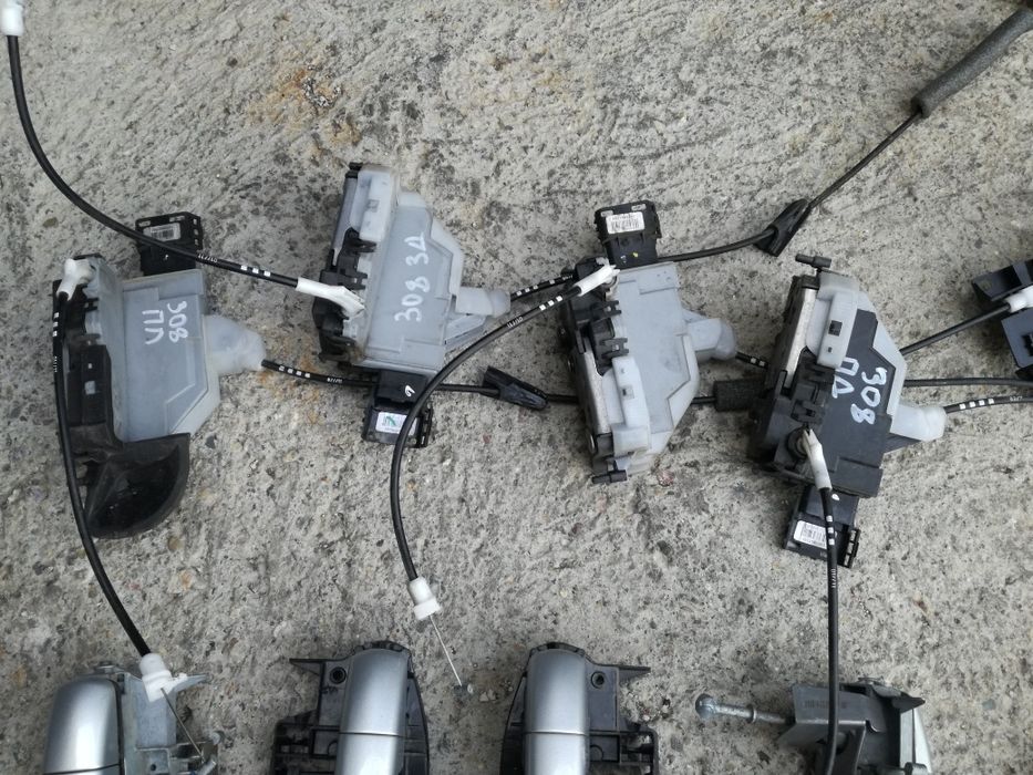 Пежо 308 Peugeot 308 брави брава багажник дръжки дръжка