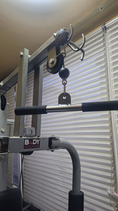 Vând aparat multifuncțional fitness BODY SCULPTURE