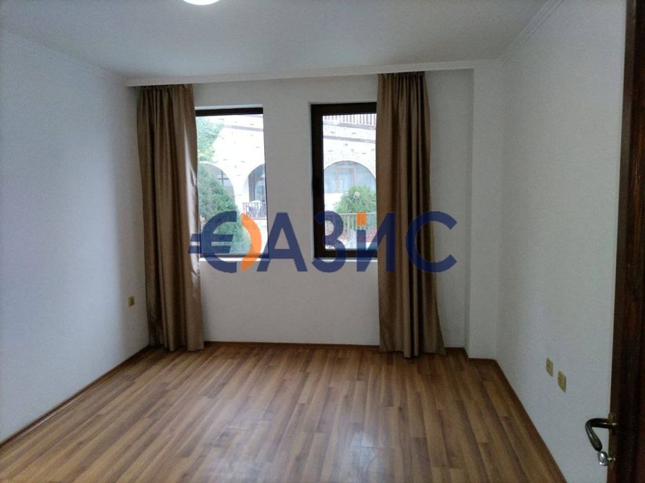 Продава се Двустаен апартамент в Свети Влас - 54 кв.м за 812 €/кв.м - Снимка #4