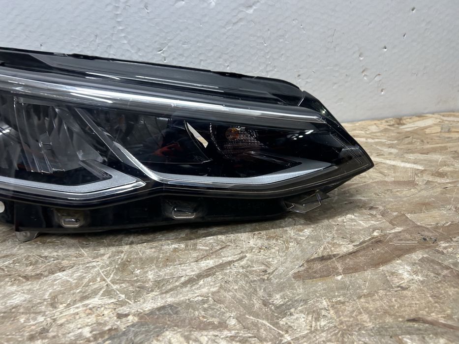 Far faruri VW Golf 8 full led 5H 2020-2024 dreapta