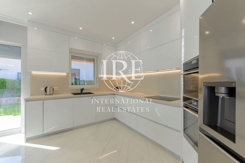 Продава се Къща в Балчик - 201 кв.м за 3259 €/кв.м - Снимка #3