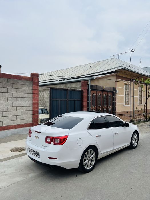 Malibu 1. 3-avtomat.  2012ga 2013 yil.