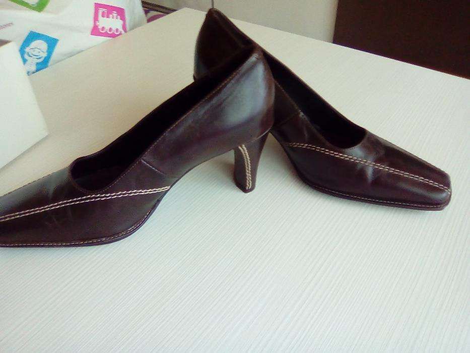 Pantofi din piele maro Clarks 4 (24 cm)