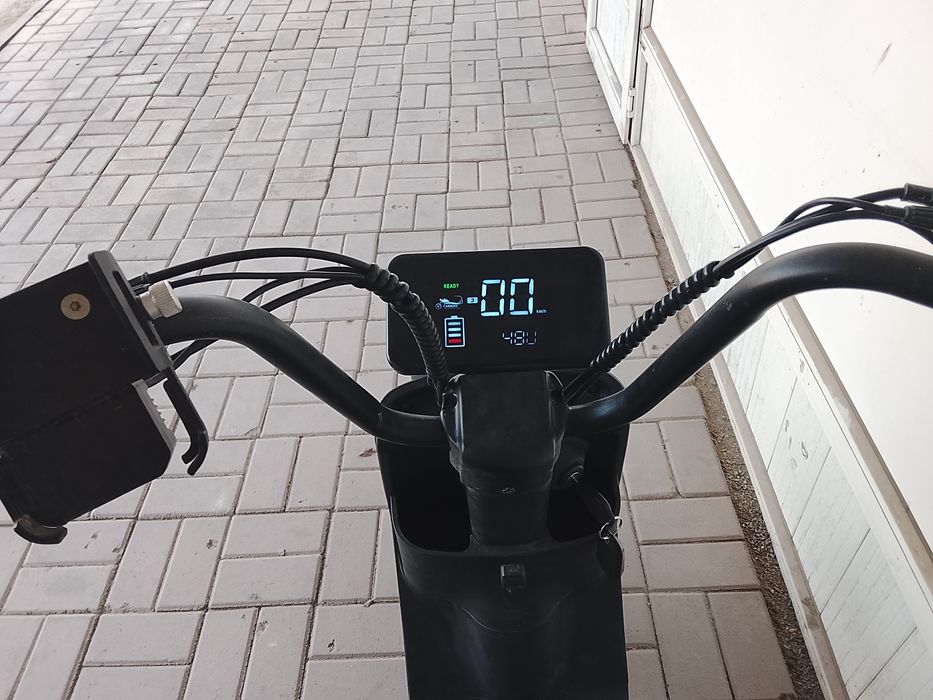 мощный электроскутер caravan