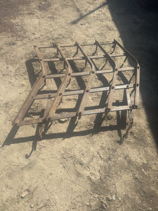 Grape de vânzare, 3 bucăți.