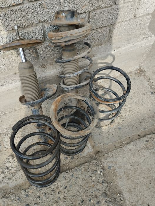 продам Аморики и пружина на митсубиси