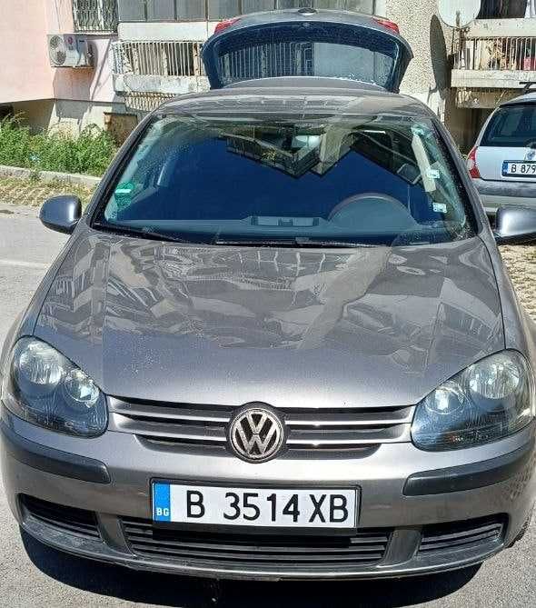 Volkswagen Golf 2004 бензин