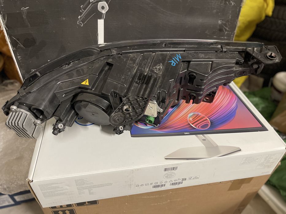 Ляв и десен фар за Alfa romeo Stelvio (USA версия)