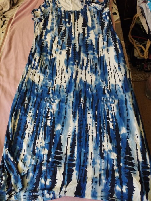 Лятна рокля с къс ръкав