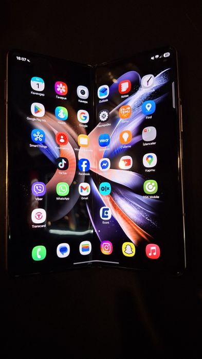 Продавам Z fold 4 СПЕШНО