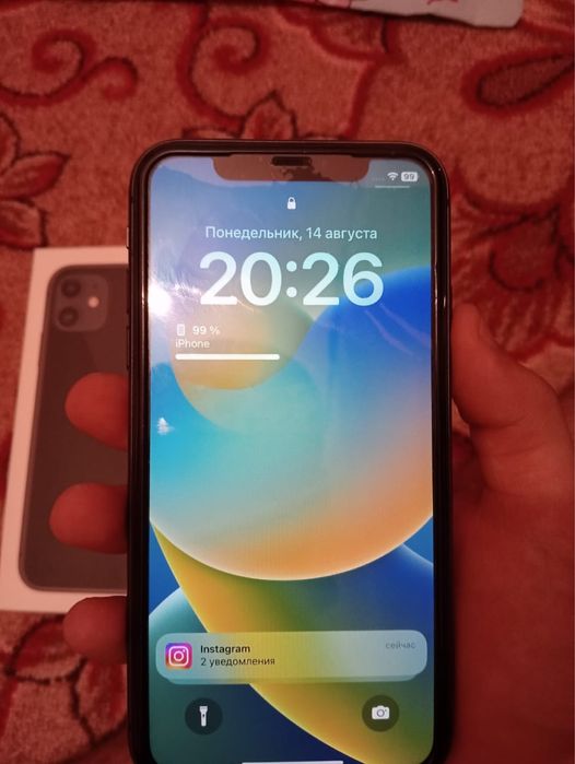 iPhone 11 64 GB хорошем состаяние