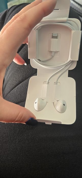 Оригинални слушалки за iPhone