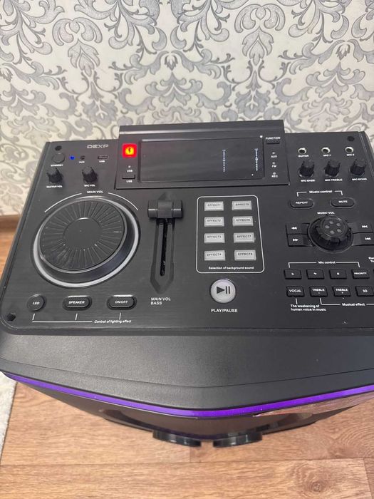 Продам музыкальный центр DEXP 400 Вт.