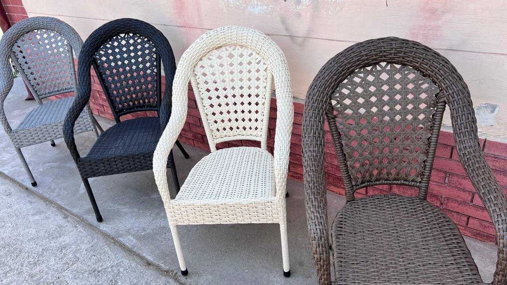 Плетёная садовая мебель из ротанга комплекты Deco и Cobra, качели