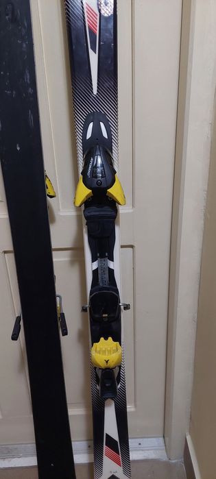 Schiuri Salomon Enduro, 176 cm cu legături. Folosite trei zile !