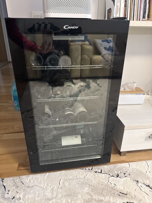 Frigider vinuri Caddy