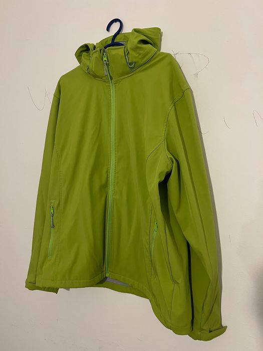 Яке regatta sofshel