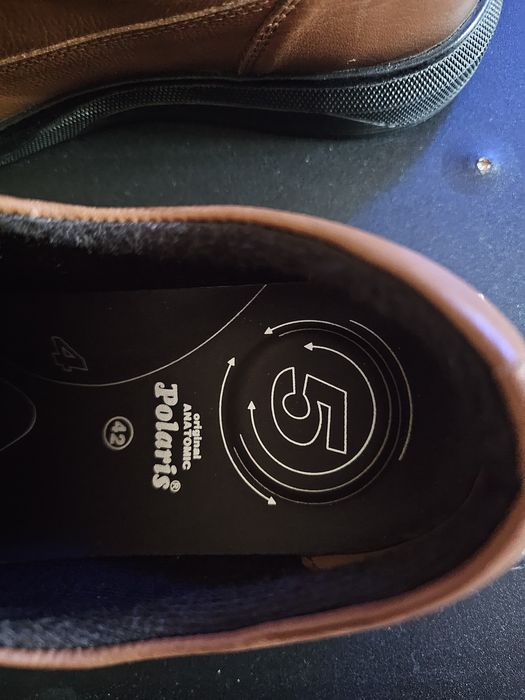 Мужские туфли 42 размера.