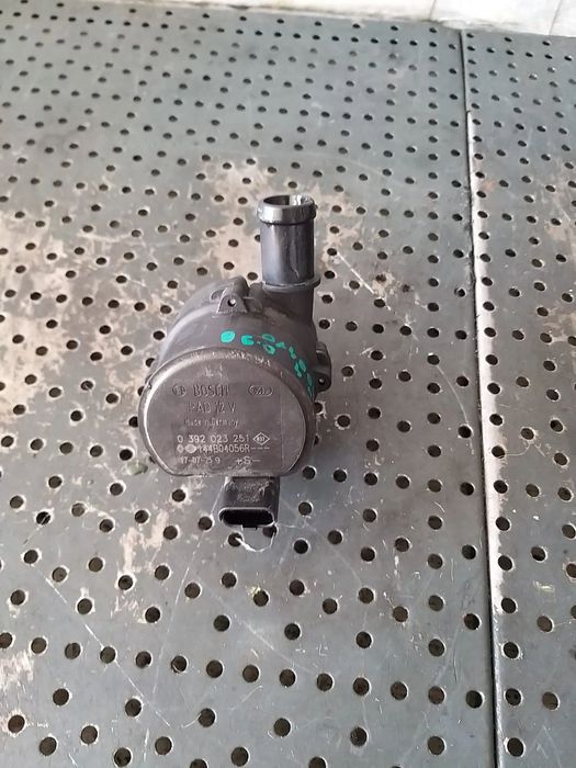 Pompa auxiliara apa 0.9 b renault clio 4 0392023251 144b04056r