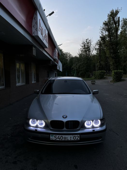 Машина BMW e39….