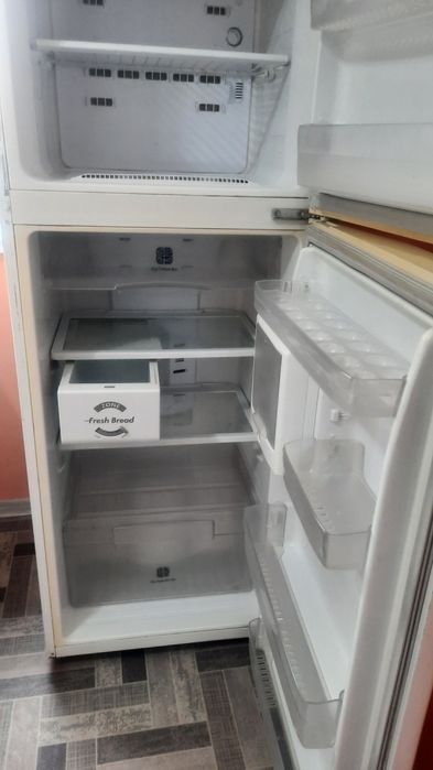 Холодильник SAMSUNG