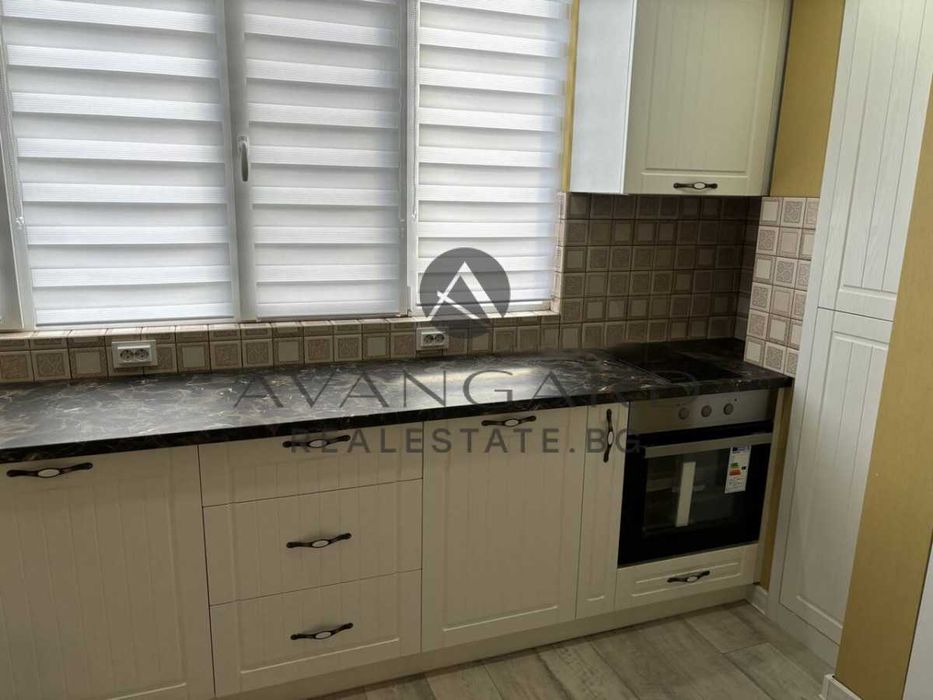 Продава се Четиристаен апартамент в Пловдив, Христо Смирненски - 90 кв.м за 2167 €/кв.м - Снимка #8