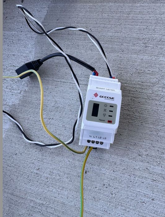 ПРОДАВАМ Соларен инвертор GOODWE GW10K MS10kW Трифазен+Smart Meter+мод