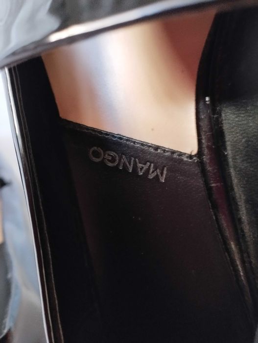 MANGO Дамски лоуфъри черни лачени