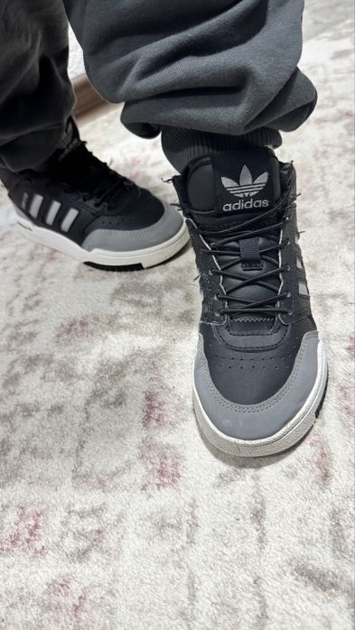 Детски кецове на Адидас 28 номер