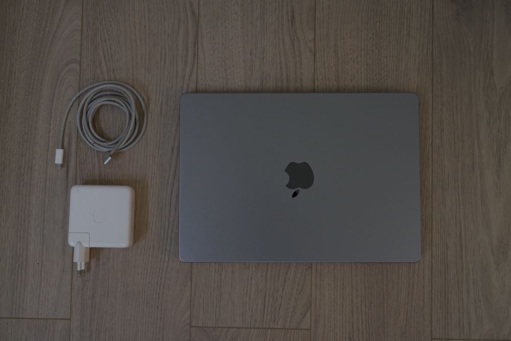 MacBook Pro M1 Pro 2021 | 14 Inch | 16/512GB | 83%