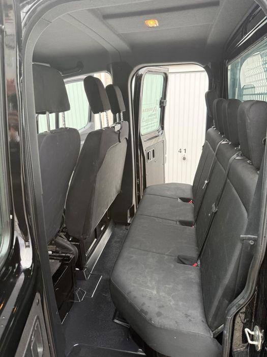 Mercedes-Benz. Sprinter