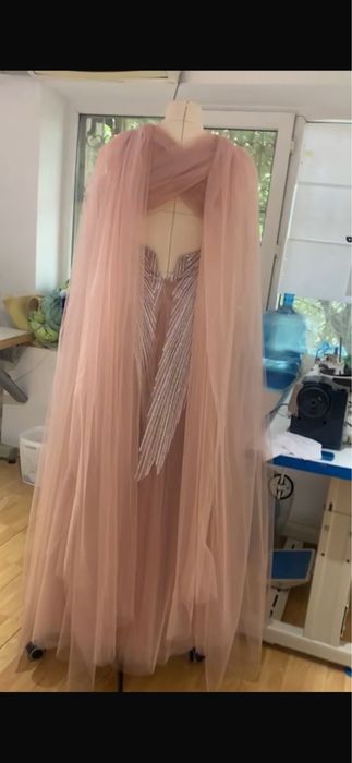 Шикарное новое платье