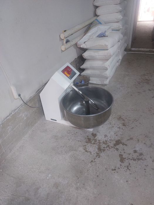 Тестомишалка сатылады бахасы 6 м келисимли